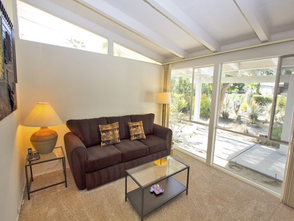Palm Desert Home 984000