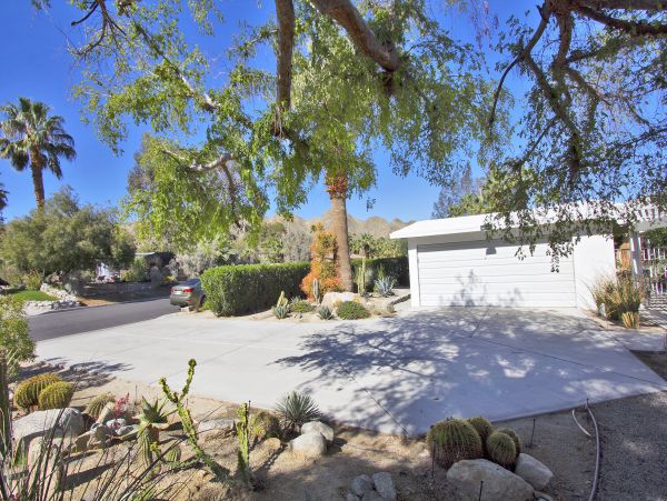 Palm Desert Home 984000