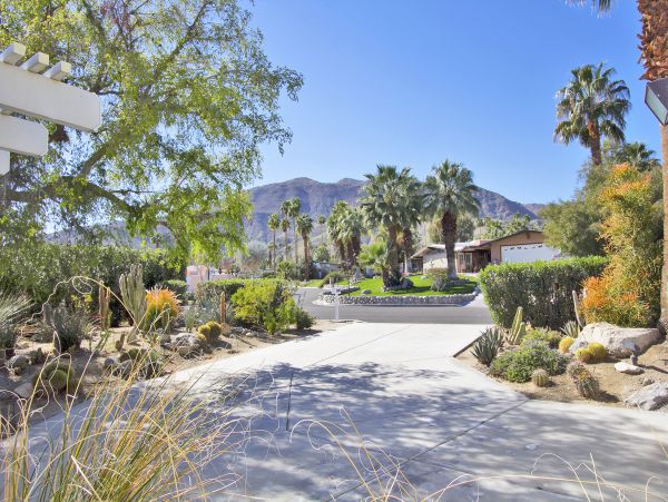 Palm Desert Home 984000