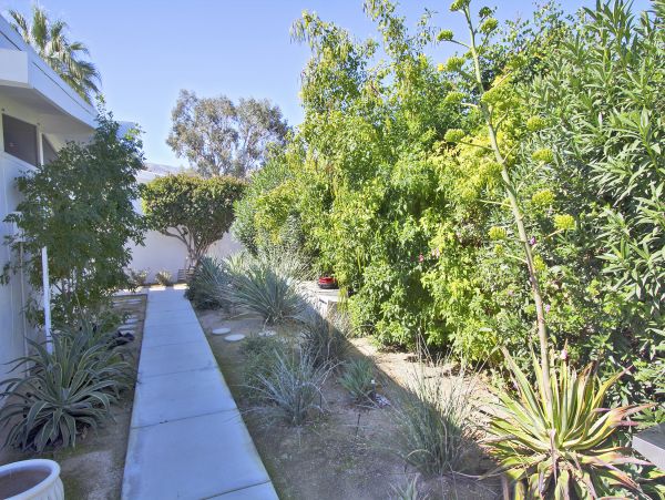 Palm Desert Home 984000