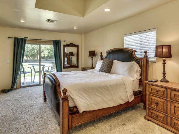 Luxury 8 Bedroom Estate with Pool & Spa in Rancho Mirage