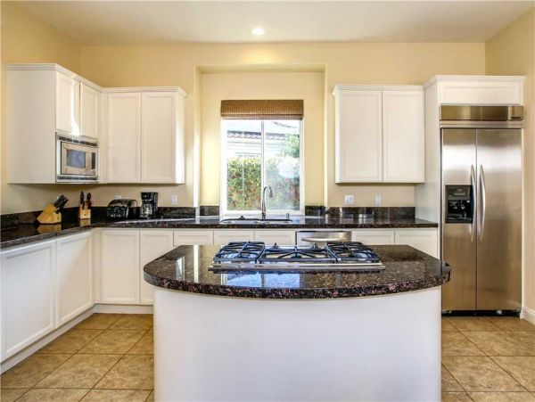 Palm Desert Home 984007