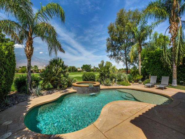 Palm Desert Home 984011