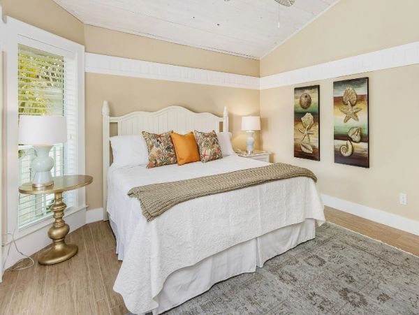 Short Walk to Beach Fort Myers Vacation Home Private Pool