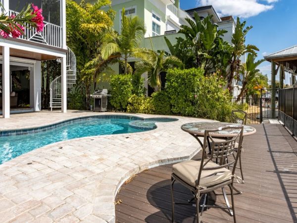 Short Walk to Beach Fort Myers Vacation Home Private Pool