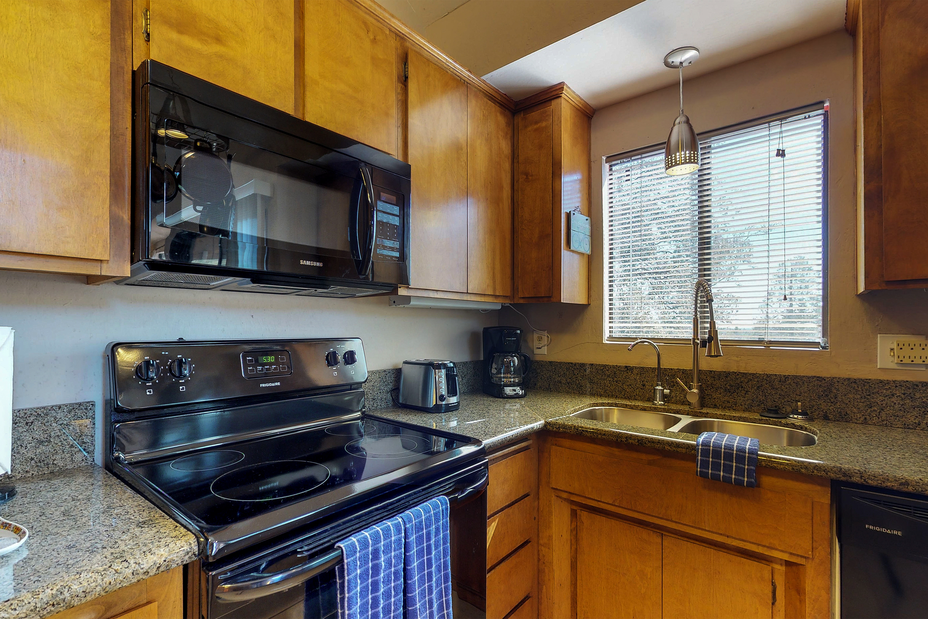 Palm Springs Home 984014