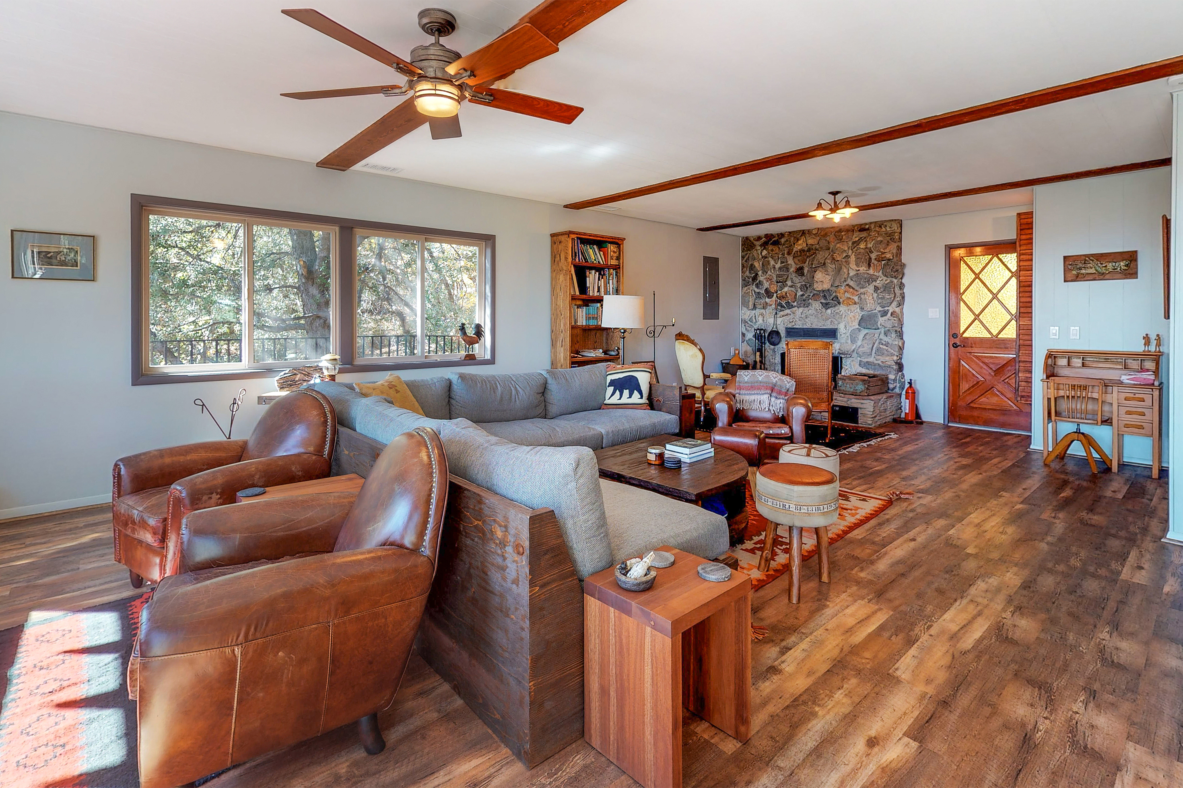 Palm Springs Home 984015