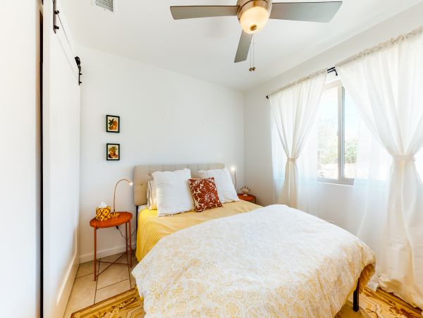Palm Springs Home 984021