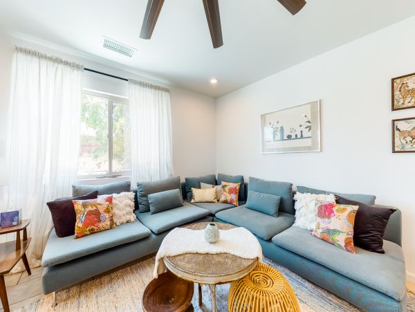 Palm Springs Home 984021
