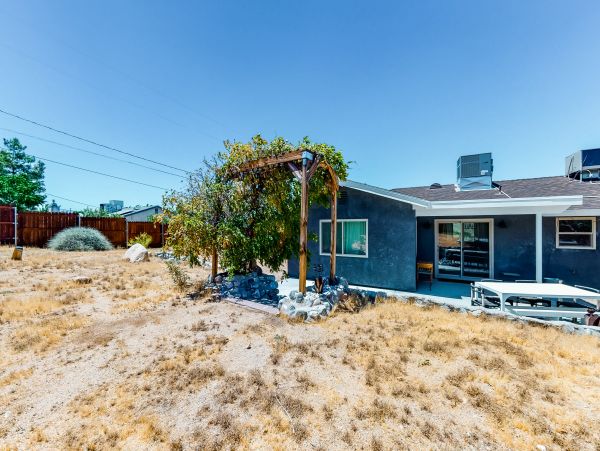 Palm Springs Home 984021