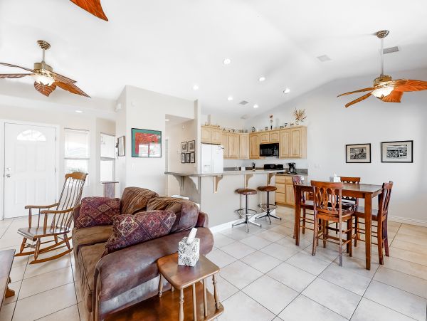 Palm Springs Home 984023