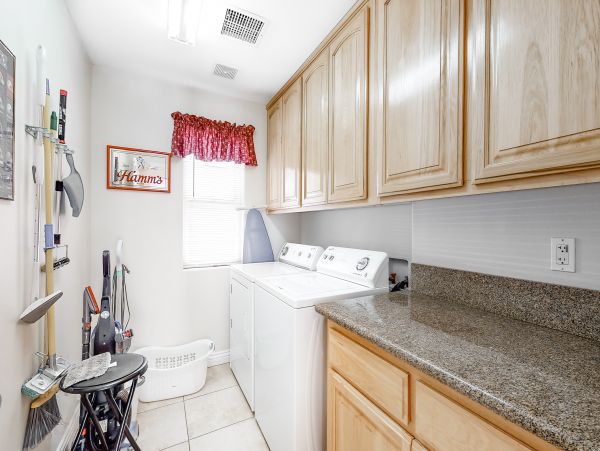 Palm Springs Home 984023