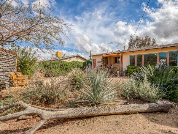 Palm Springs Home 984024