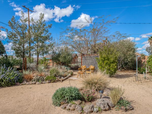 Palm Springs Home 984024
