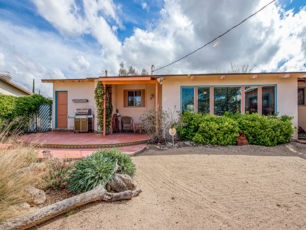 Palm Springs Home 984024