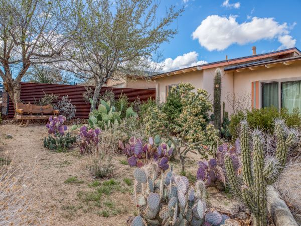 Palm Springs Home 984024
