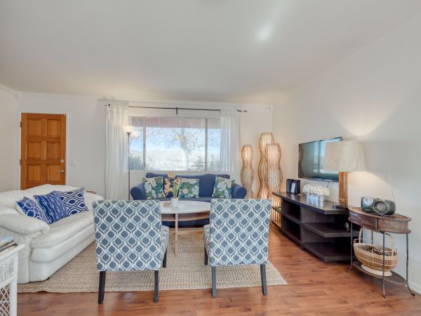 Palm Springs Home 984025