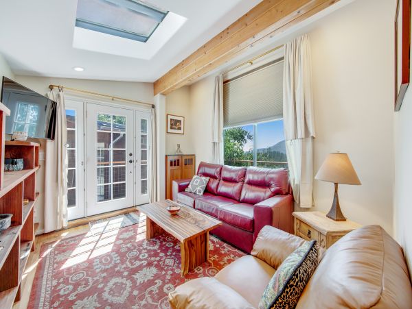 Palm Springs Home 984027
