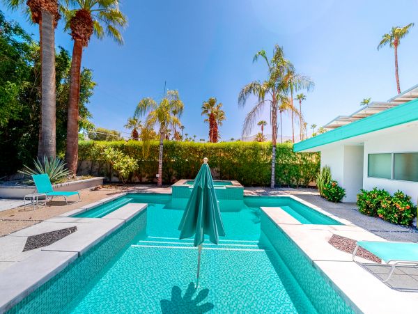 Palm Springs Home 984028