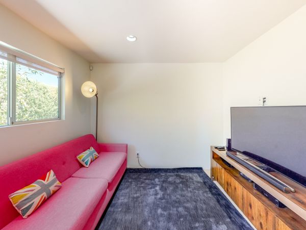 Palm Springs Home 984028