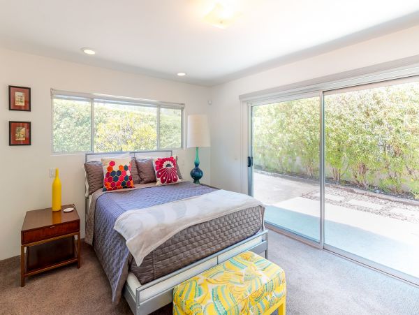 Palm Springs Home 984028