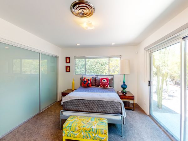 Palm Springs Home 984028