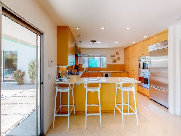 Palm Springs Home 984028