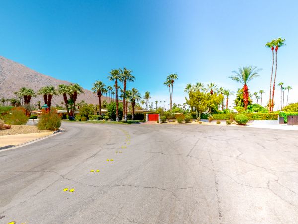 Palm Springs Home 984028