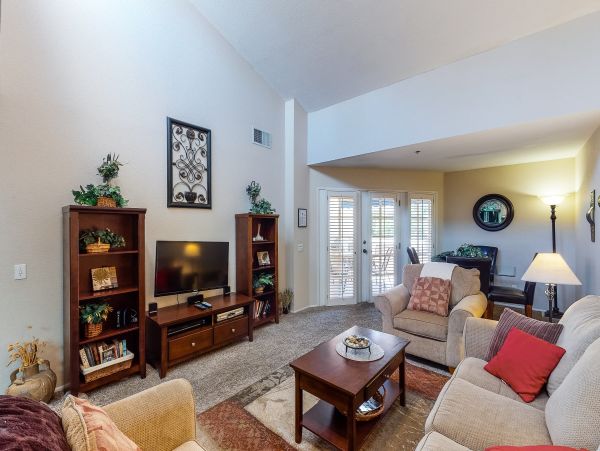 Palm Springs Home 984030