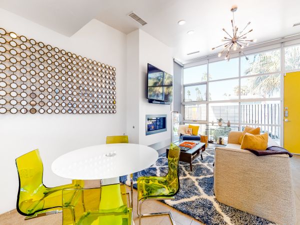 Palm Springs Home 984031