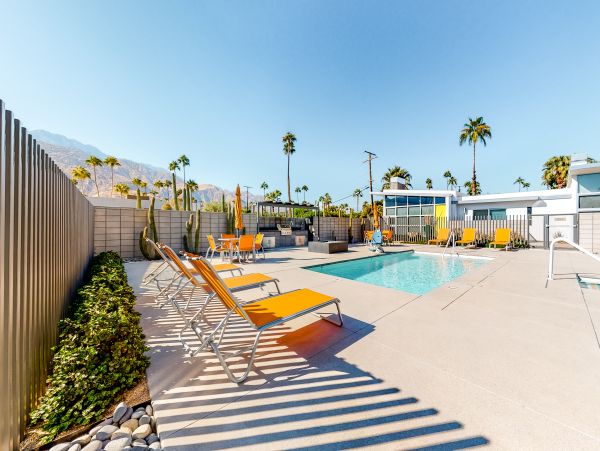 Palm Springs Home 984031