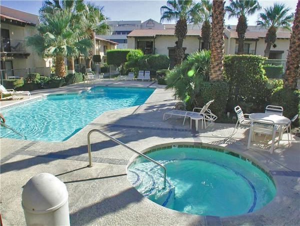 Palm Springs Home 984032