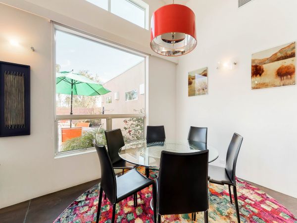 Palm Springs Home 984034