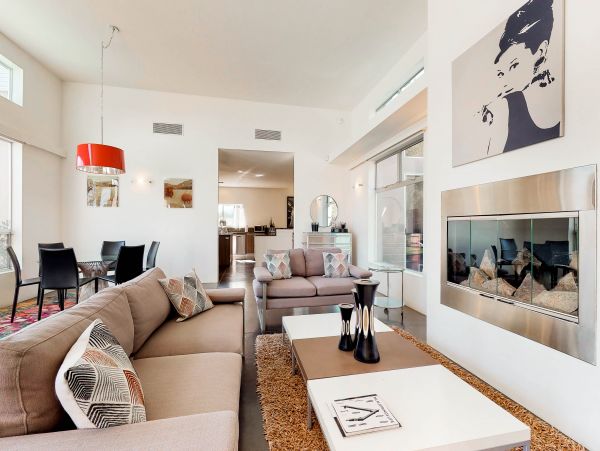 Palm Springs Home 984034
