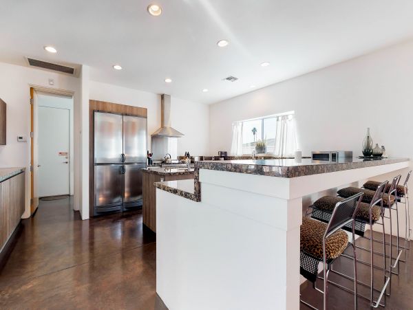 Palm Springs Home 984034