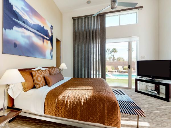 Palm Springs Home 984034