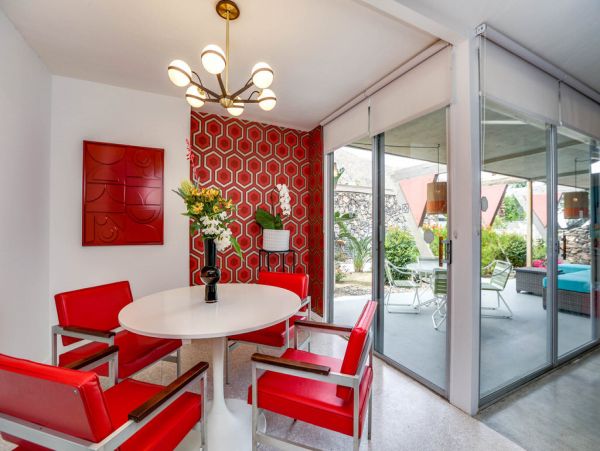 Palm Springs Home 984038