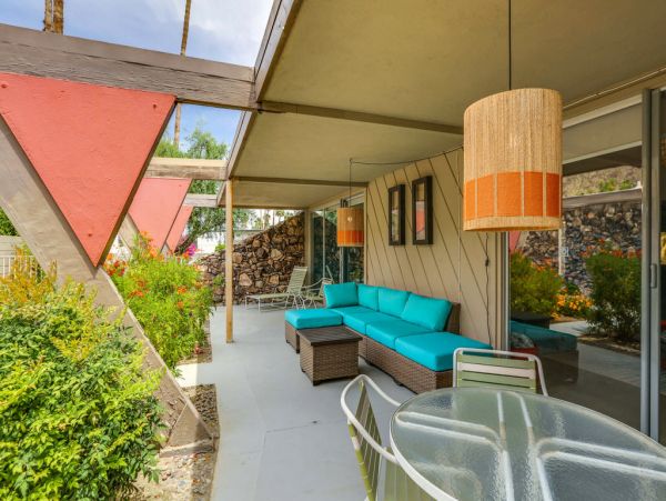 Palm Springs Home 984038