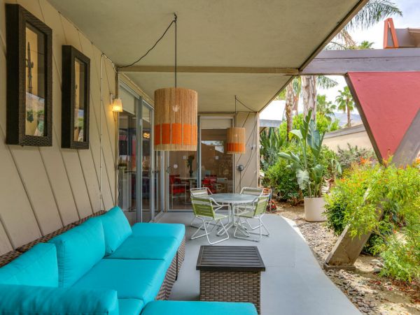 Palm Springs Home 984038