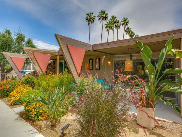 Palm Springs Home 984038