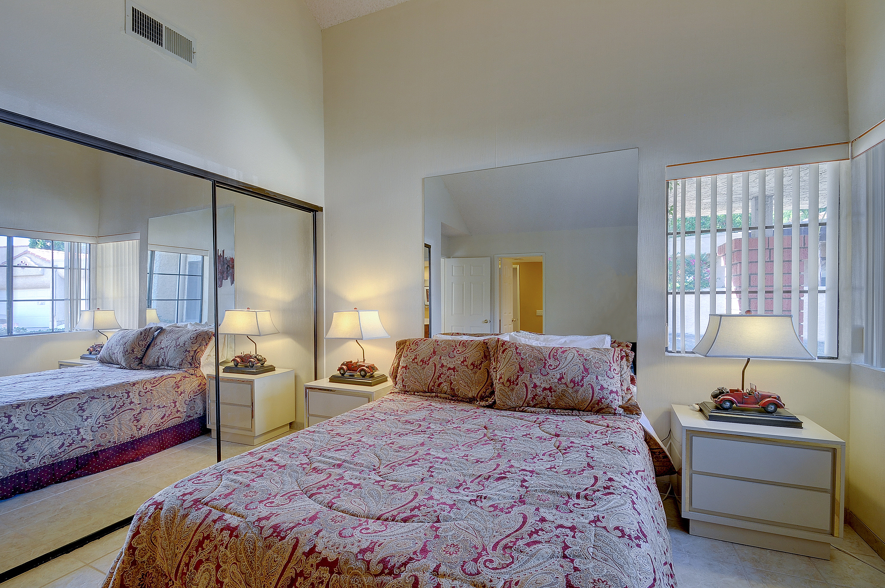 Palm Springs Home 984039