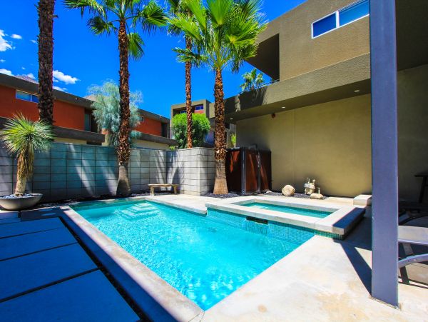 Palm Springs Home 984040