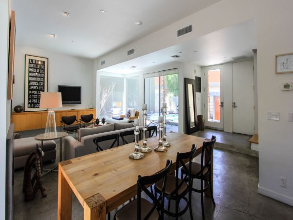 Palm Springs Home 984040