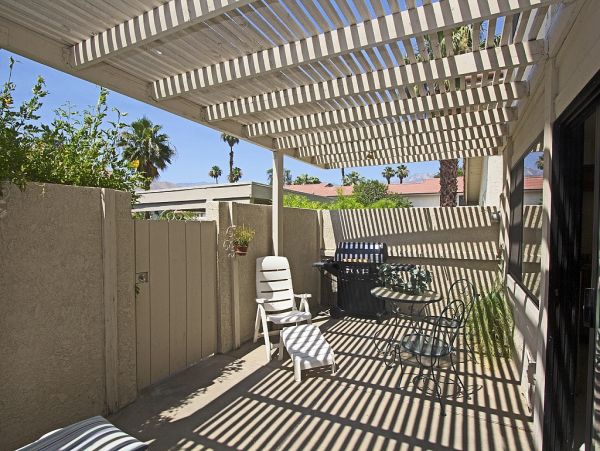 Palm Springs Home 984041