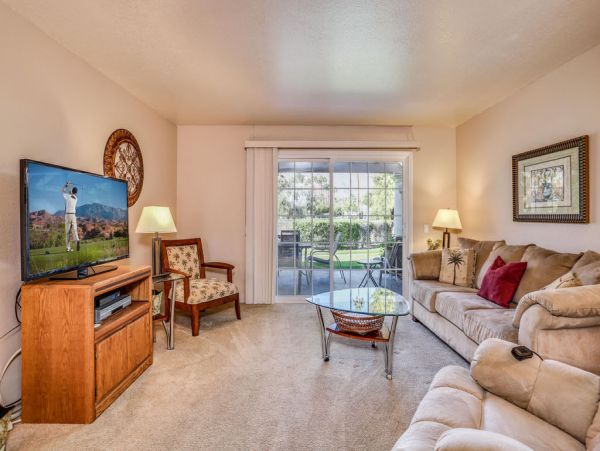 Palm Springs Home 984042