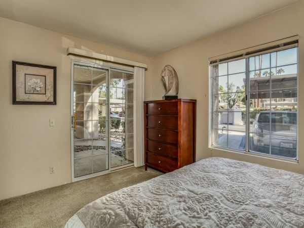 Palm Springs Home 984042