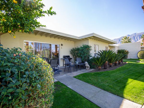 Palm Springs Home 984043