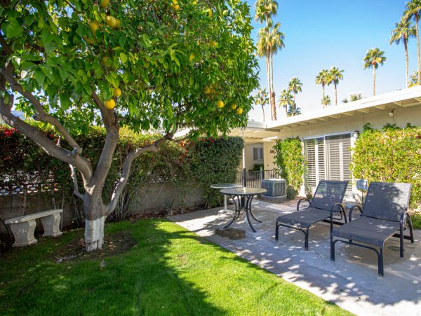 Palm Springs Home 984043