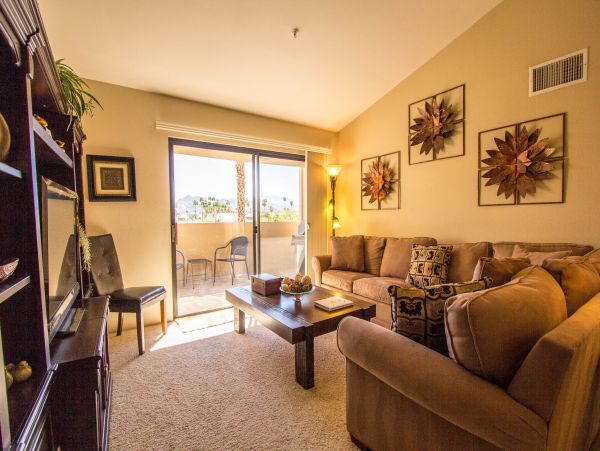 Palm Springs Home 984045