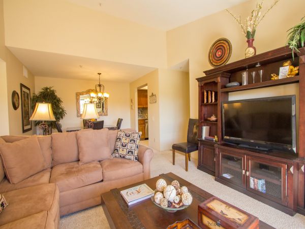 Palm Springs Home 984045